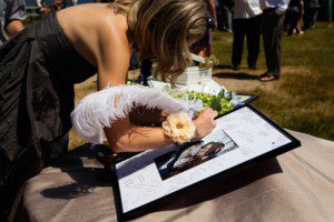 guest signing photo – Tahoe Truckee Donner Lake wedding photography