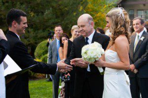 father giving bride away Hyatt tahoe cottahge green ceremony – nina wedding photographer