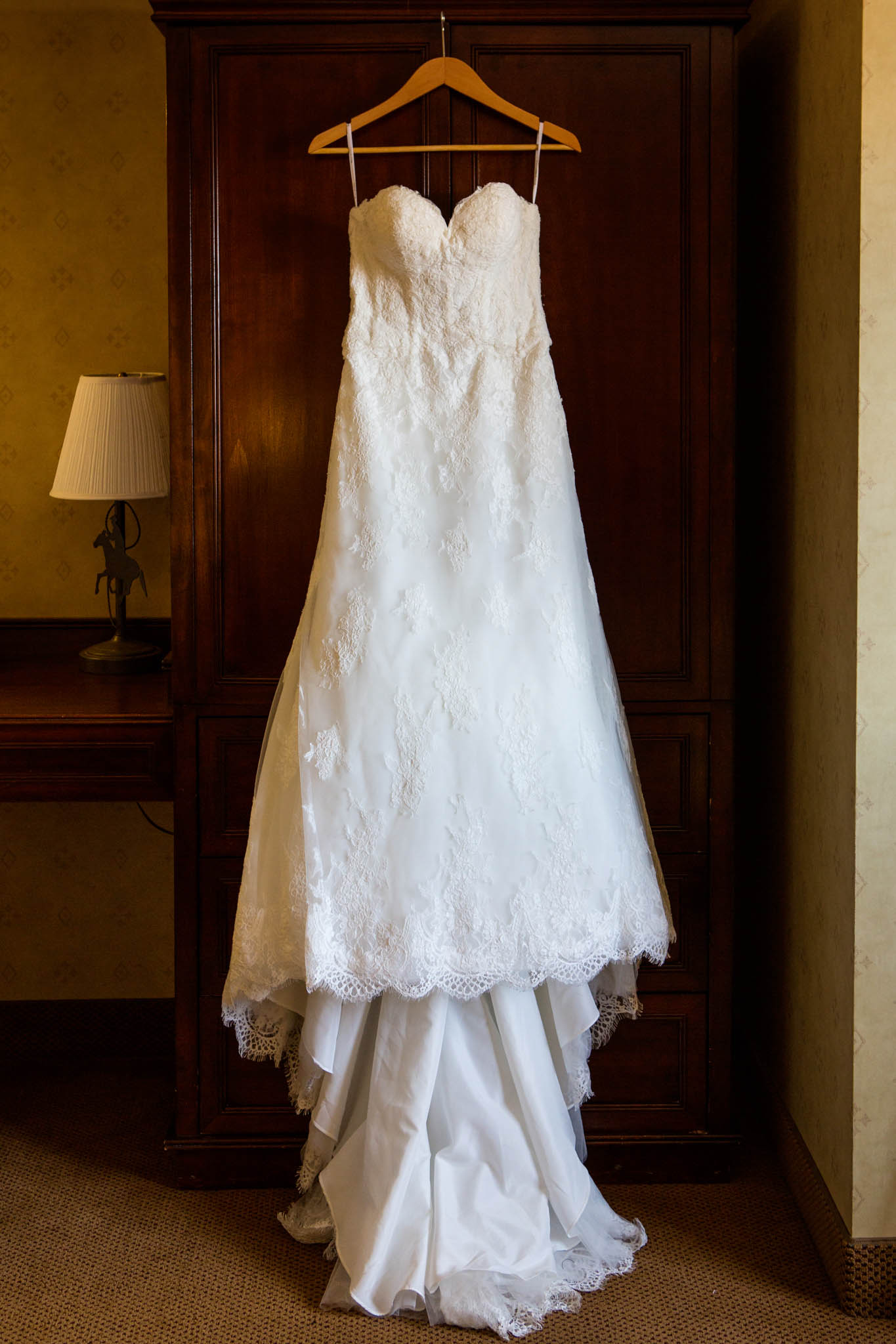 bride's dress